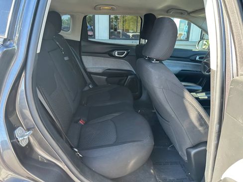Used 2022 Jeep Compass Sport AWD/4WD image 27