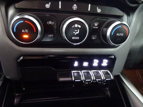 Certified 2022 RAM 1500 Big Horn AWD/4WD image 12