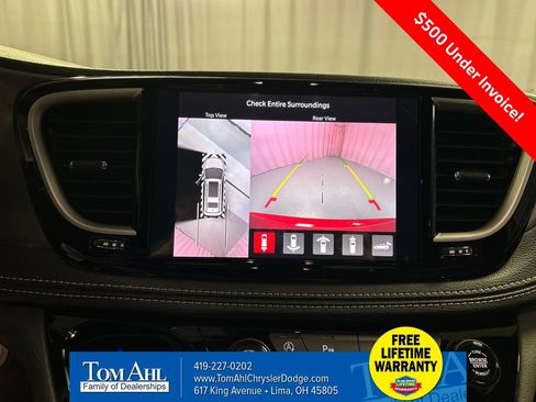 New 2026 Chrysler Pacifica Select image 16