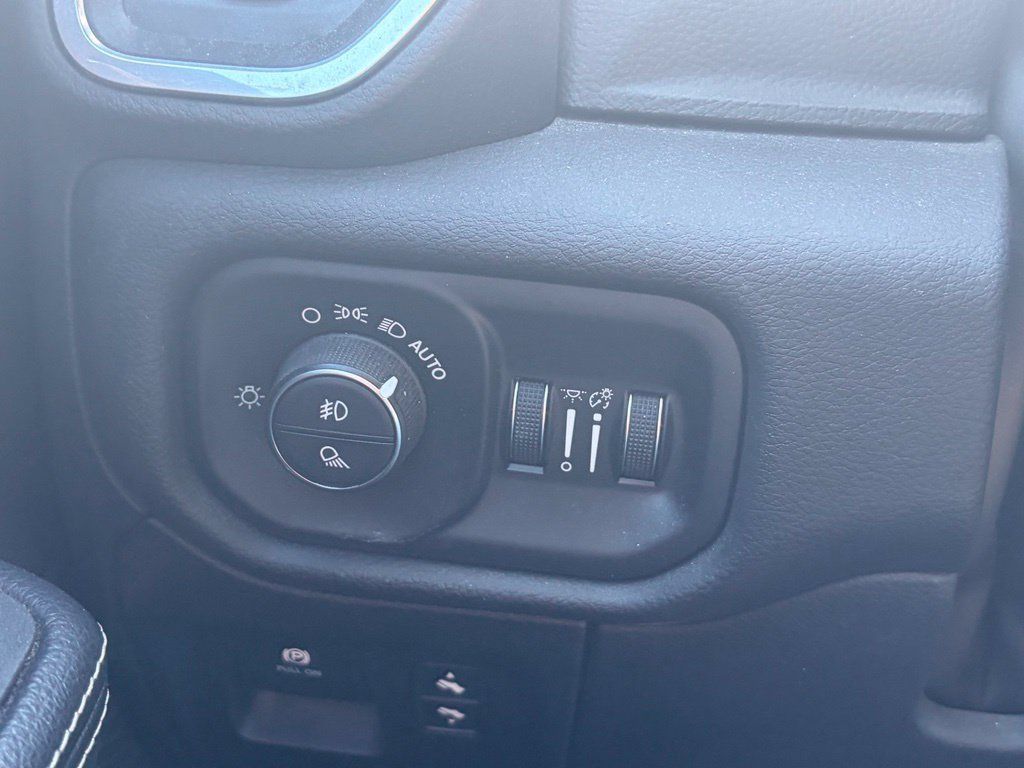 Used 2025 RAM 1500 Laramie w/ Sport Appearance Package AWD/4WD image 50