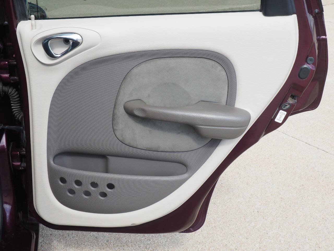 Used 2002 Chrysler PT Cruiser Limited FWD image 13