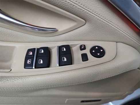 Used 2011 BMW 535i xDrive Sedan image 27