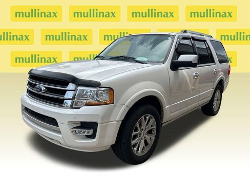 Used 2015 Ford Expedition Limited w/ Equipment Group 301A RWD image 4