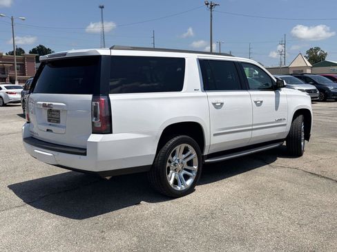 Used 2019 GMC Yukon XL SLT w/ Premium Edition RWD image 3