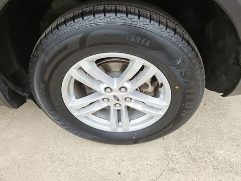 Used 2024 Ford Explorer XLT w/ Equipment Group 202A image 25