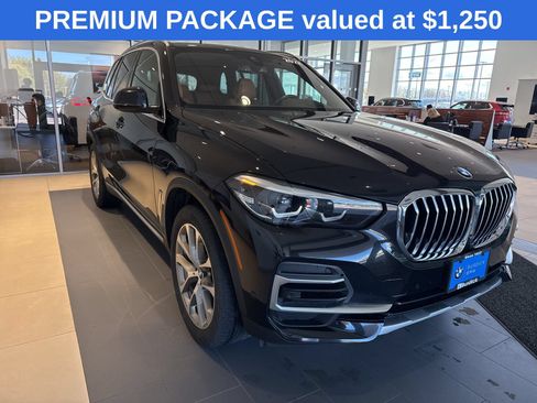 Used 2022 BMW X5 xDrive40i w/ Premium Package AWD/4WD image 3