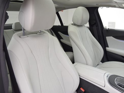 Used 2022 Mercedes-Benz E 350 Sedan image 17