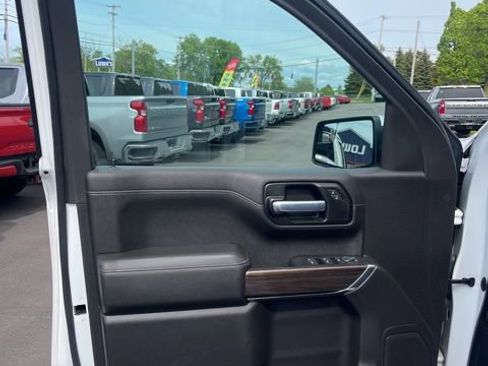Used 2021 Chevrolet Silverado 1500 LT image 8