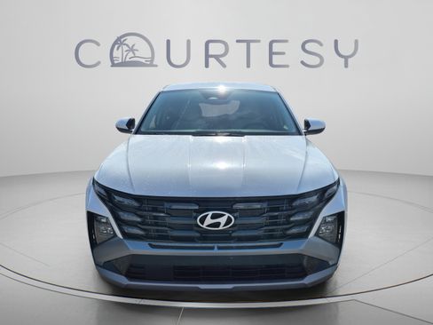 Certified 2026 Hyundai Tucson SE FWD image 8