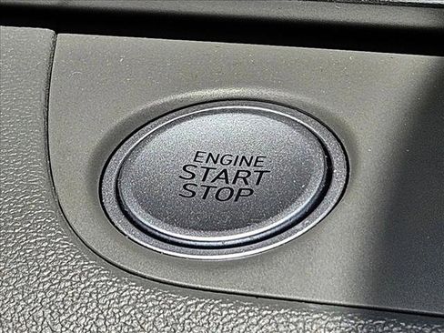Used 2023 Hyundai Elantra SEL w/ Convenience Package FWD image 14