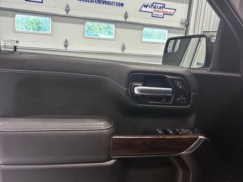 Used 2022 GMC Sierra 1500 SLT w/ SLT Convenience Package AWD/4WD image 20