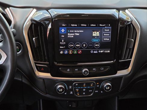 Used 2021 Chevrolet Traverse RS FWD image 10
