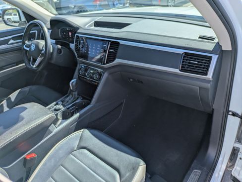 Used 2022 Volkswagen Atlas SEL Premium AWD/4WD image 37