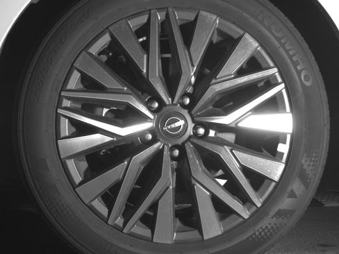 Used 2025 Nissan Altima 2.5 SV image 12