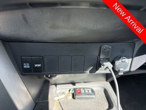 Used 2017 Toyota RAV4 XLE image 20