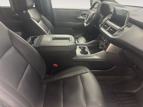 Used 2021 Chevrolet Tahoe Z71 w/ Rear Media and Nav Package AWD/4WD image 4
