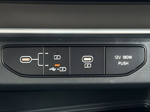New 2027 Kia Carnival LXS FWD image 17