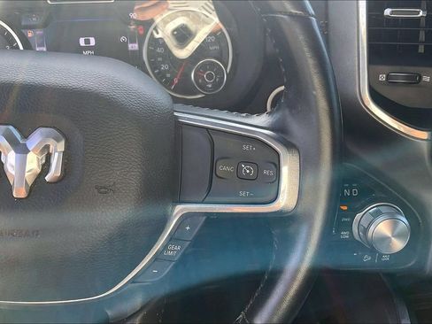 Used 2022 RAM 1500 Laramie AWD/4WD image 16