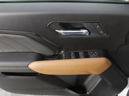 New 2026 GMC Canyon AT4 w/ Off-Road Front Bumper Package image 13