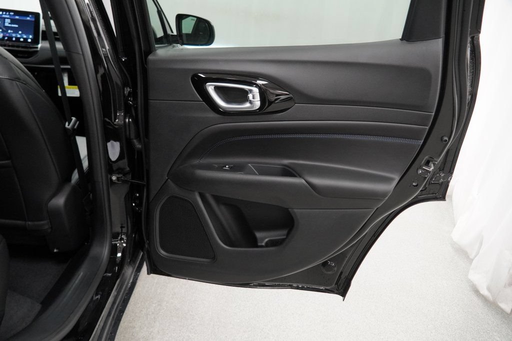 New 2026 Jeep Compass Latitude AWD/4WD image 33