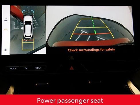 Used 2024 Toyota Venza Limited image 39