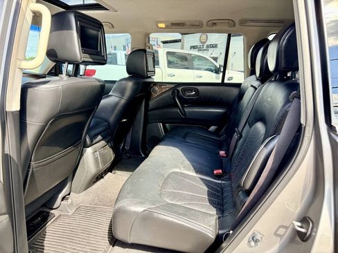 Used 2014 INFINITI QX80 4WD w/ Deluxe Touring Package image 21