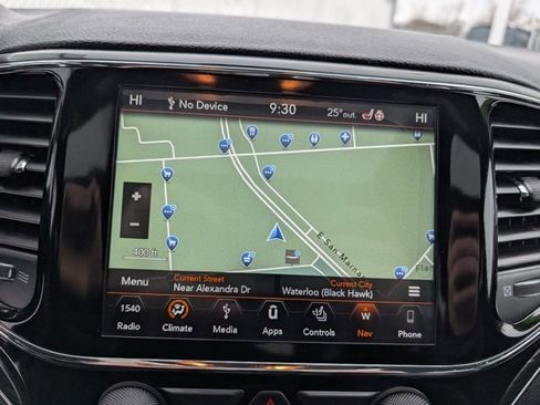 Used 2019 Jeep Grand Cherokee Limited image 4