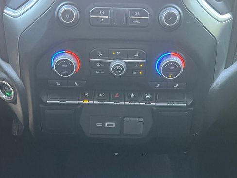 Used 2022 Chevrolet Silverado 1500 LT RWD image 32