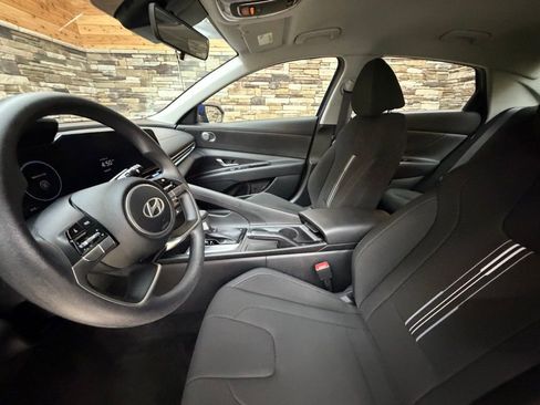 Certified 2024 Hyundai Elantra SEL image 11