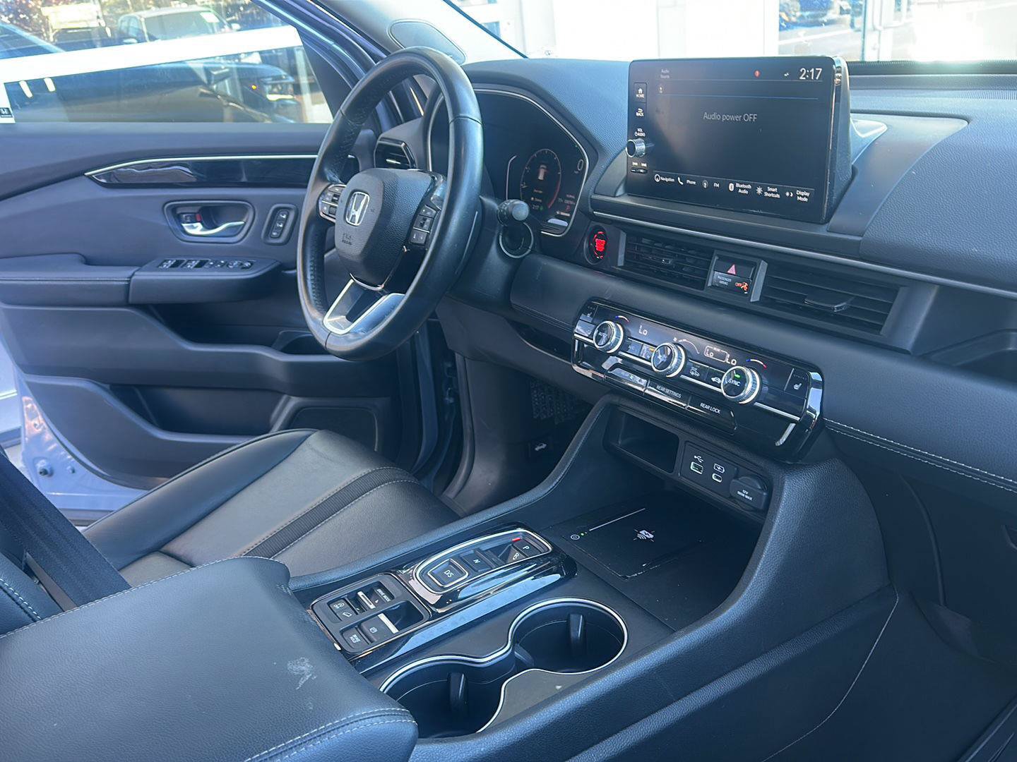 Used 2025 Honda Pilot Touring image 9