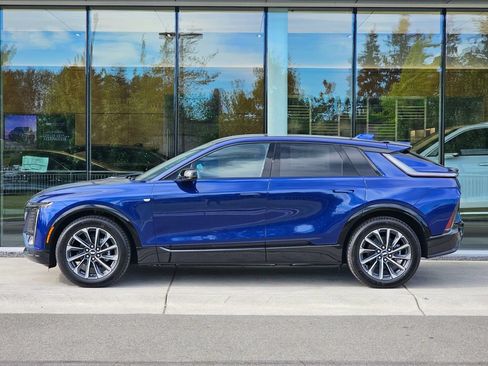 New 2026 Cadillac Lyriq Sport AWD/4WD image 2
