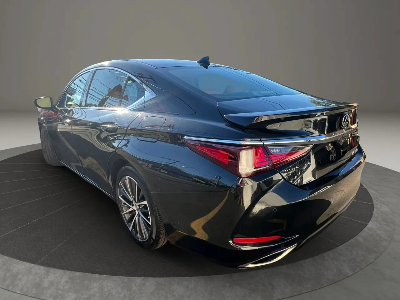 Used 2022 Lexus ES 350 w/ Premium Package FWD image 3