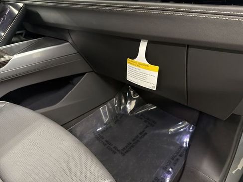 New 2026 Cadillac Escalade Luxury w/ Touring Package image 27