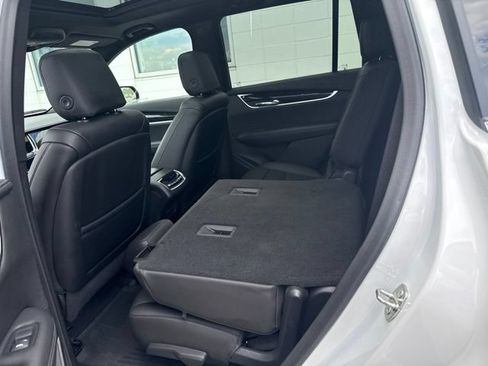 Used 2022 Cadillac XT6 Premium Luxury AWD/4WD image 24