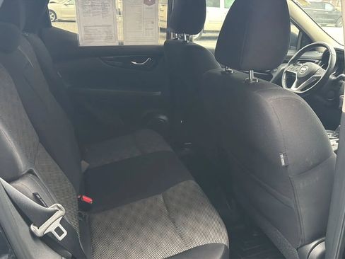 Used 2022 Nissan Rogue Sport SV image 13