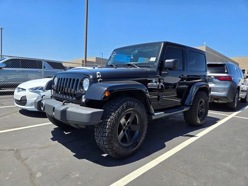 Used 2015 Jeep Wrangler Sahara w/ Connectivity Group AWD/4WD image 2