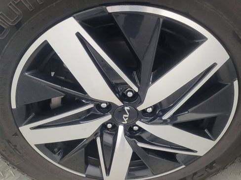 Used 2023 Kia Sorento EX w/ Panoramic Sunroof Package image 31