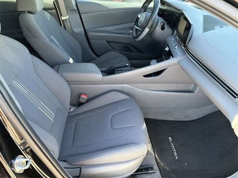 Certified 2024 Hyundai Elantra SEL image 21