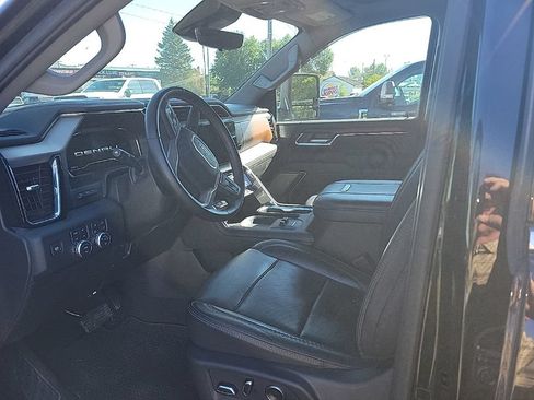 Used 2024 GMC Sierra 3500 Denali w/ Denali Reserve Package AWD/4WD image 11