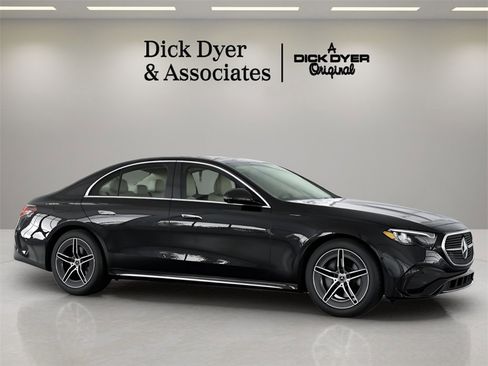 Used 2025 Mercedes-Benz E 350 Sedan image 2