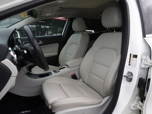 Used 2018 Mercedes-Benz GLA 250 4MATIC image 22