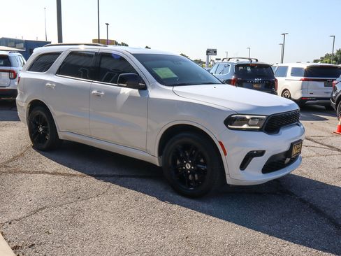 Used 2023 Dodge Durango GT AWD/4WD image 3