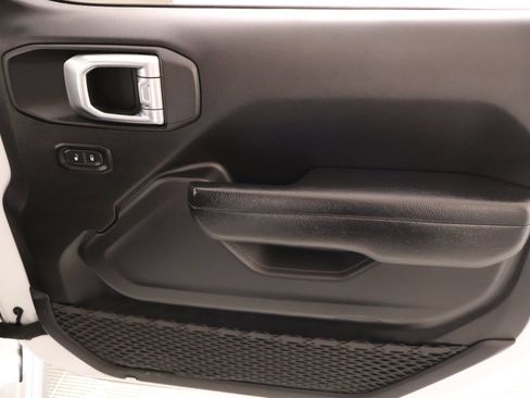 Used 2023 Jeep Wrangler Sport AWD/4WD image 15