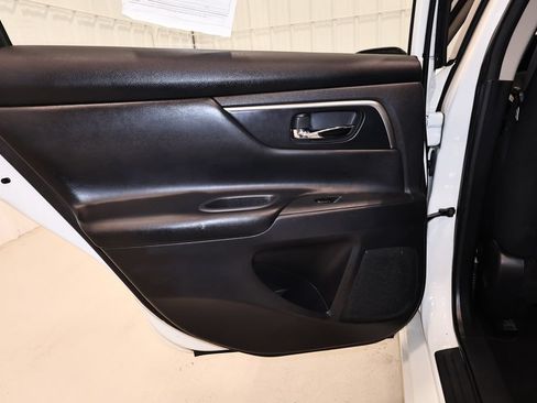 Used 2015 Nissan Altima 2.5 S w/ Power Driver Seat Package FWD image 15