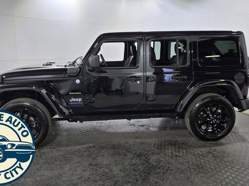 Used 2024 Jeep Wrangler Unlimited Sahara w/ Technology Group image 4