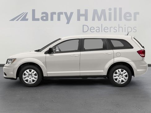 Used 2020 Dodge Journey SE w/ SE Popular Equipment Group image 3