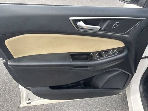 Used 2015 Ford Edge SEL w/ Equipment Group 201A AWD/4WD image 16
