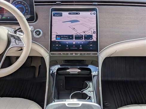 Used 2022 Mercedes-Benz EQS 450+ Sedan image 12