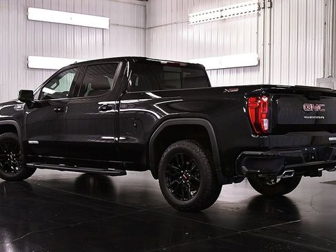 Used 2024 GMC Sierra 1500 Elevation w/ Elevation Premium Package image 5