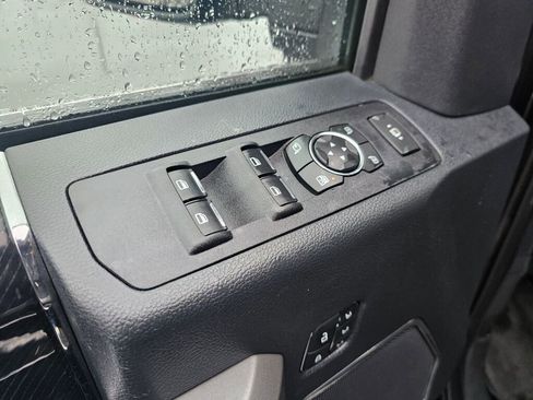 Used 2022 Ford F350 Platinum image 19